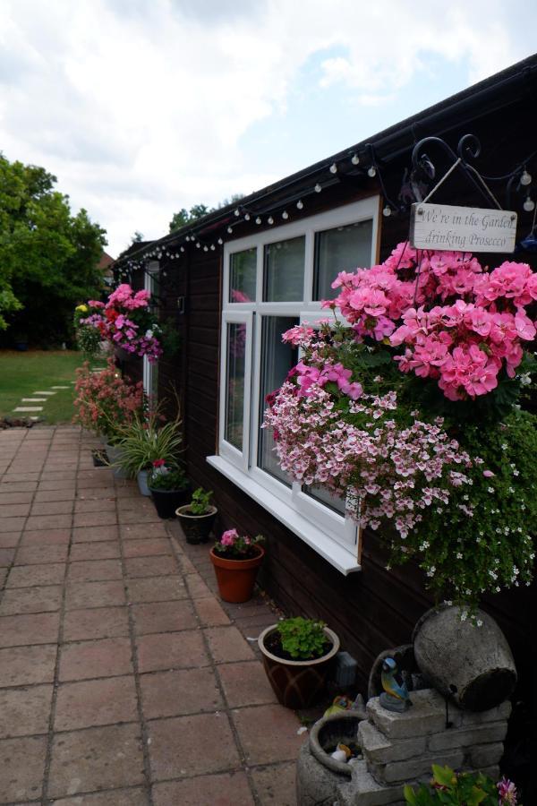 The Garden Suite Holt Holt  Exterior foto
